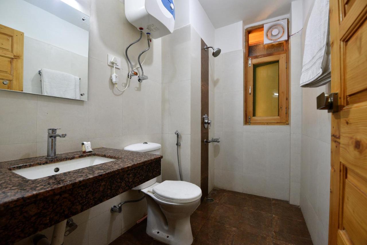 Oyo 13741 Rockwood Bnb Manali  Exterior photo