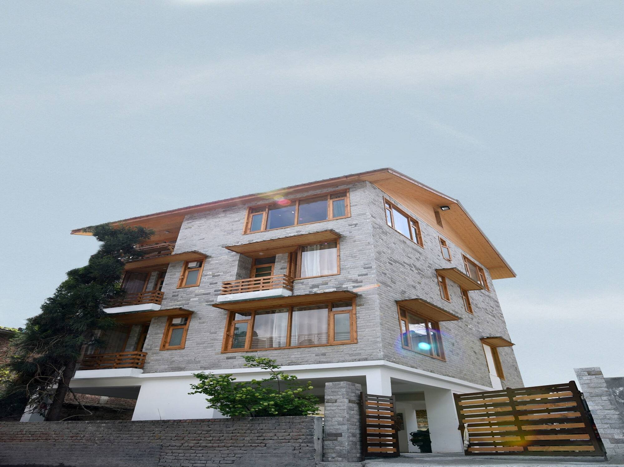 Oyo 13741 Rockwood Bnb Manali  Exterior photo